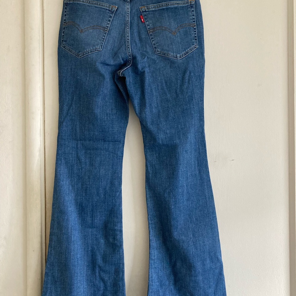Levi's Blue Flare Wide Leg Jeans with Distressed Details - Picture 3 of 5
